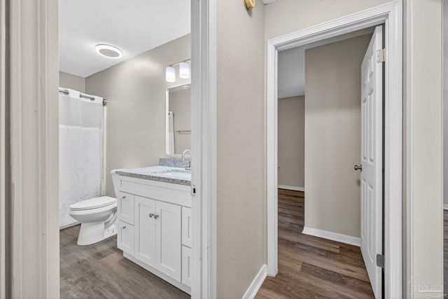 9698 Hummingbird Ln, Pensacola, FL 32514