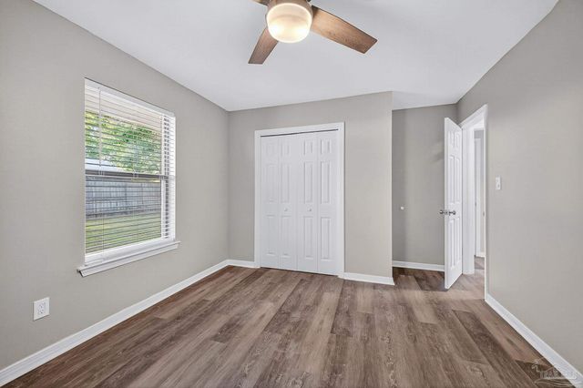 9698 Hummingbird Ln, Pensacola, FL 32514