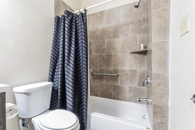 825 W 12th Street, Dallas, TX 75208