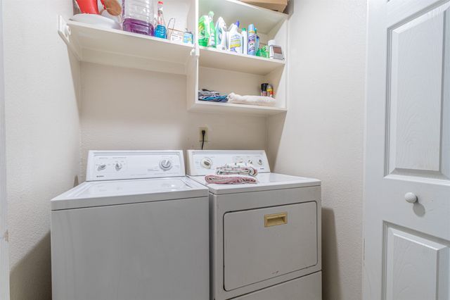 825 W 12th Street, Dallas, TX 75208