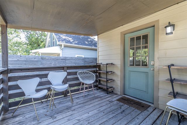 825 W 12th Street, Dallas, TX 75208