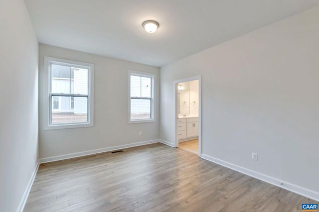 2B CORSHAM ST, Crozet, VA 22932