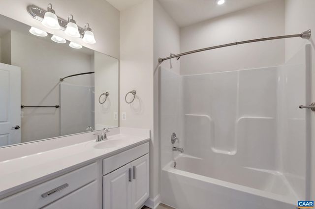 2B CORSHAM ST, Crozet, VA 22932