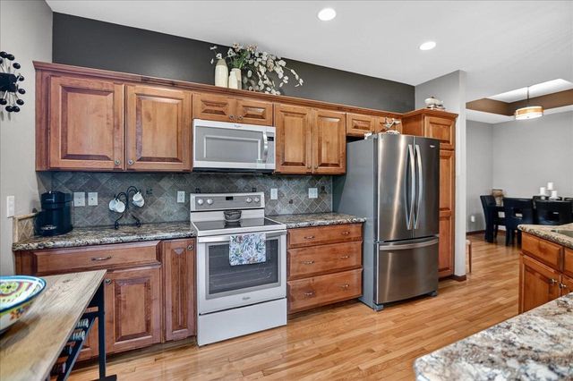 71 Berdella Court, Cross Plains, WI 53528