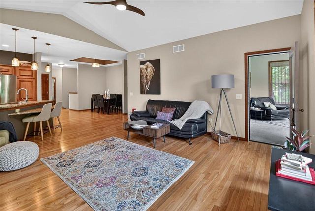 71 Berdella Court, Cross Plains, WI 53528