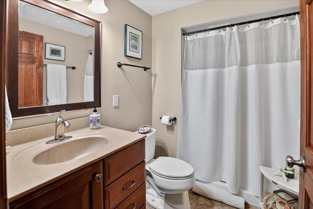 71 Berdella Court, Cross Plains, WI 53528