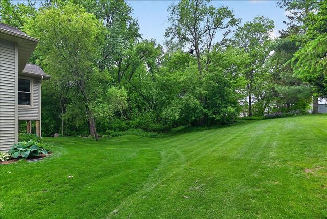 71 Berdella Court, Cross Plains, WI 53528