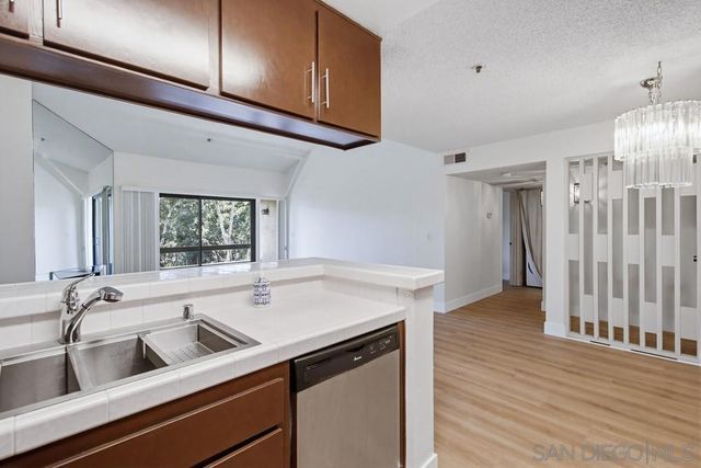 5765 FRIARS RD, San Diego, CA 92110