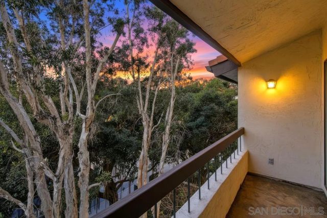 5765 FRIARS RD, San Diego, CA 92110