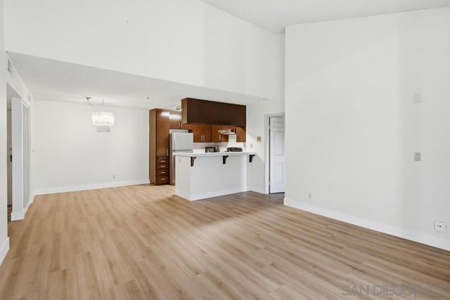 5765 FRIARS RD, San Diego, CA 92110