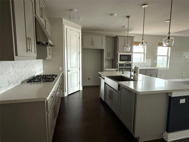 4437 Lucabella LN, Leander, TX 78641