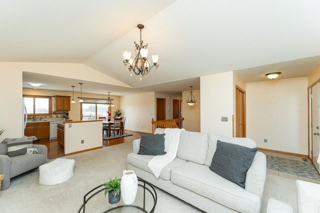 2770 Kenosha Lane NW, Rochester, MN 55901