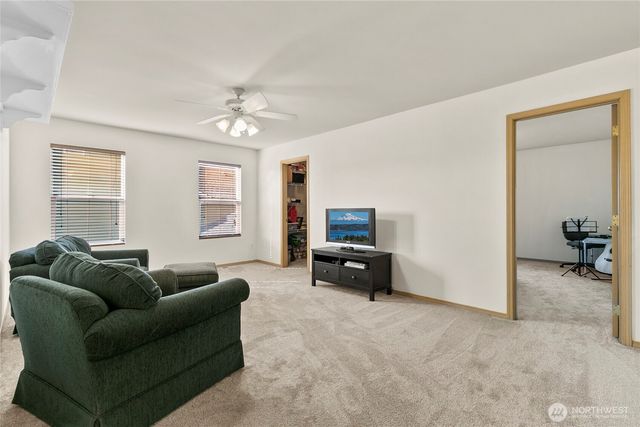 23415 SE 262nd Street, Maple Valley, WA 98038