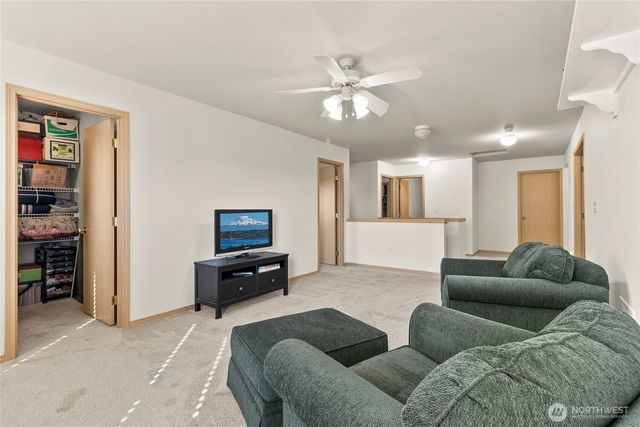 23415 SE 262nd Street, Maple Valley, WA 98038
