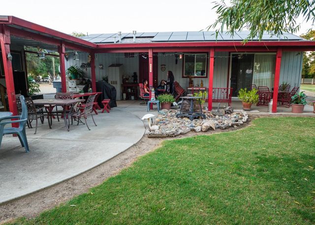 9906 Jackson Rd, Oakdale, CA 95361