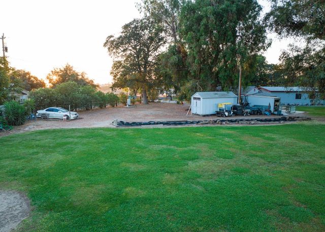 9906 Jackson Rd, Oakdale, CA 95361