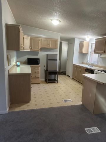 9906 Jackson Rd, Oakdale, CA 95361