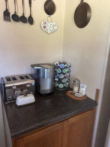 9906 Jackson Rd, Oakdale, CA 95361