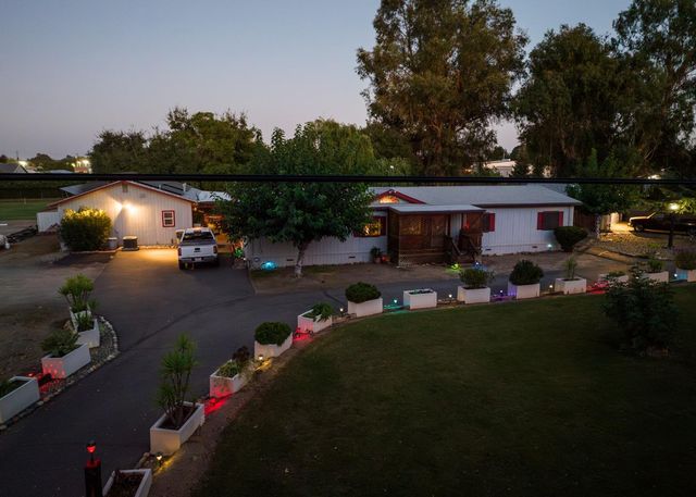 9906 Jackson Rd, Oakdale, CA 95361