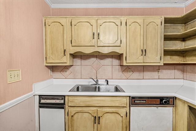 2502 E Hill View Drive, Dalton, GA 30721