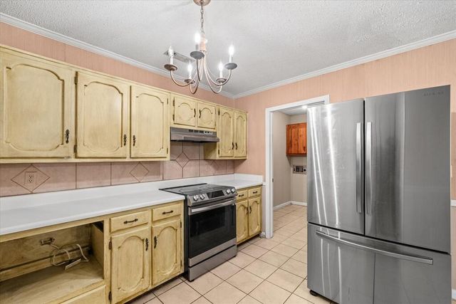 2502 E Hill View Drive, Dalton, GA 30721