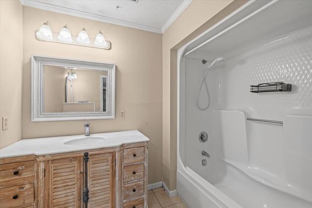 2502 E Hill View Drive, Dalton, GA 30721