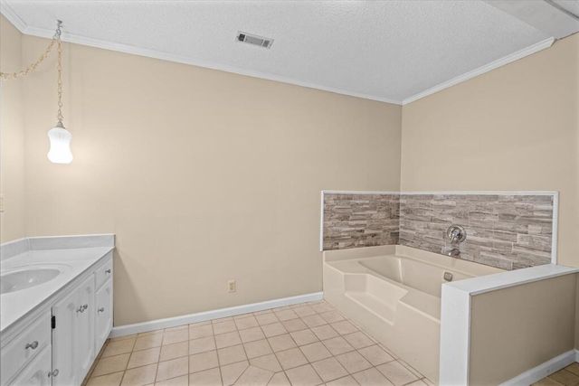 2502 E Hill View Drive, Dalton, GA 30721