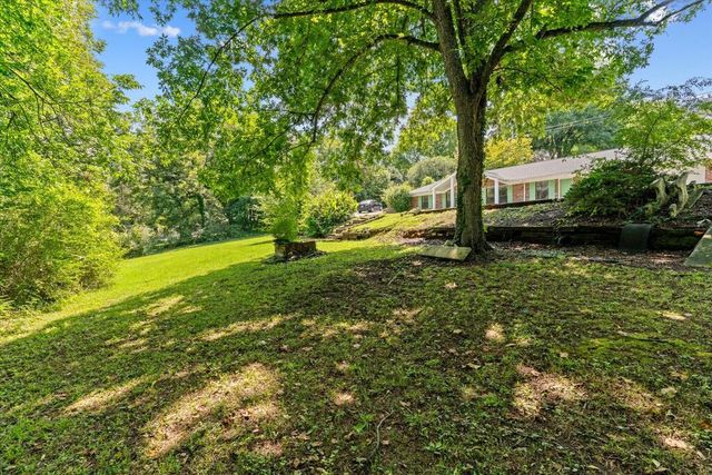 2502 E Hill View Drive, Dalton, GA 30721