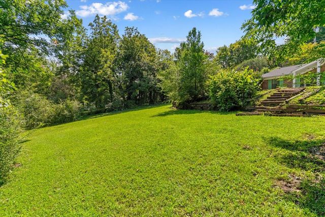 2502 E Hill View Drive, Dalton, GA 30721