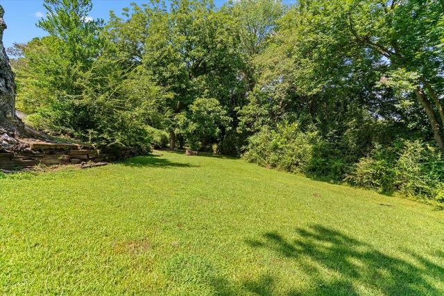 2502 E Hill View Drive, Dalton, GA 30721