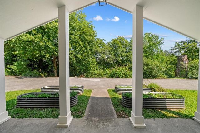 2502 E Hill View Drive, Dalton, GA 30721