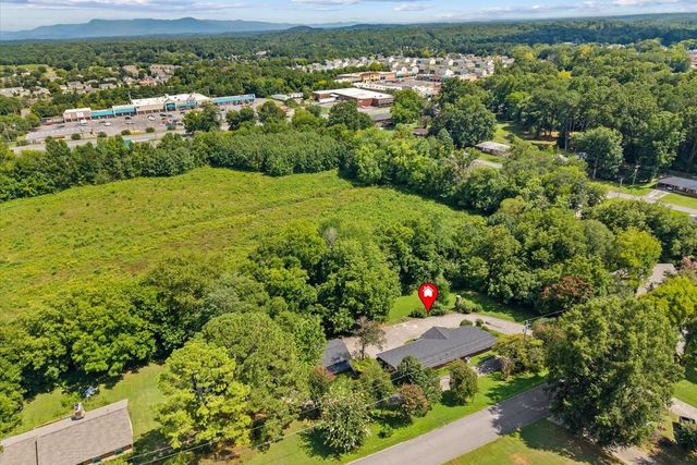 2502 E Hill View Drive, Dalton, GA 30721