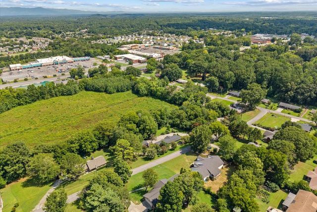 2502 E Hill View Drive, Dalton, GA 30721