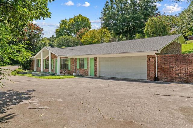 2502 E Hill View Drive, Dalton, GA 30721