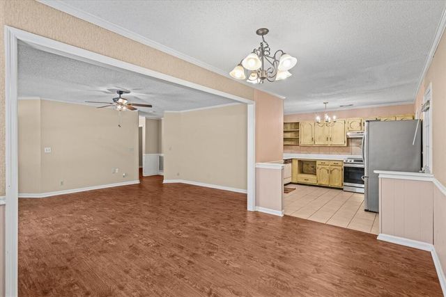 2502 E Hill View Drive, Dalton, GA 30721