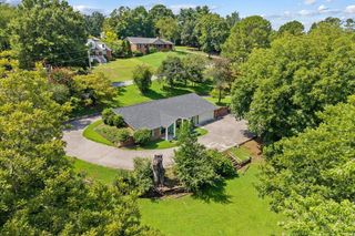 2502 E Hill View Drive, Dalton, GA 30721
