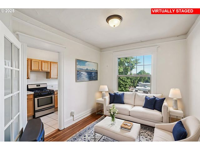 2109 Nw IRVING St 307, Portland, OR 97210