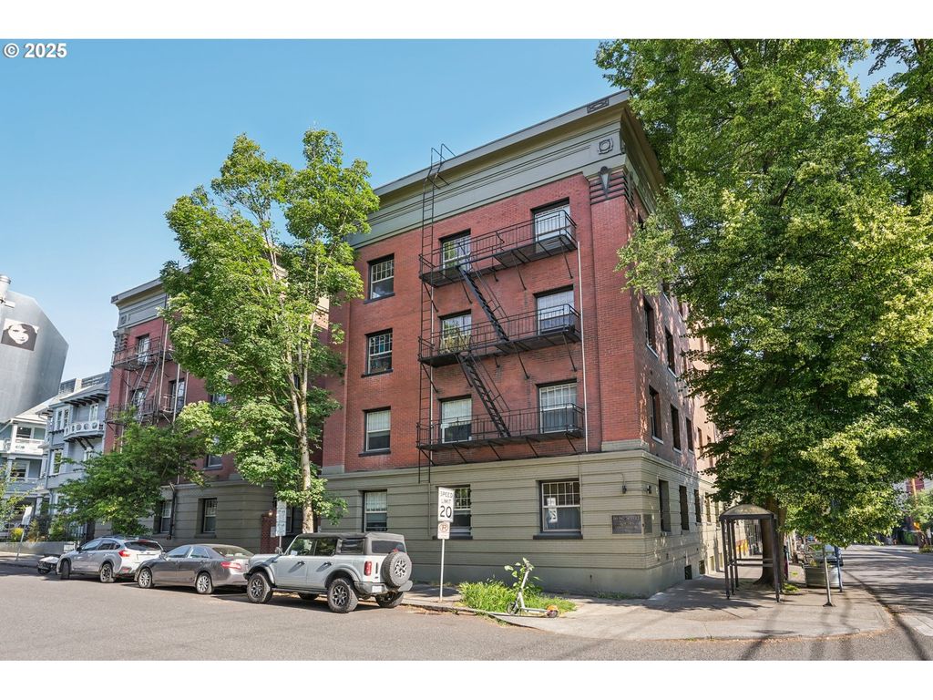 2109 Nw IRVING St 307, Portland, OR 97210