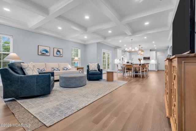 15 Charleston Street, Farmingdale, NJ 07727