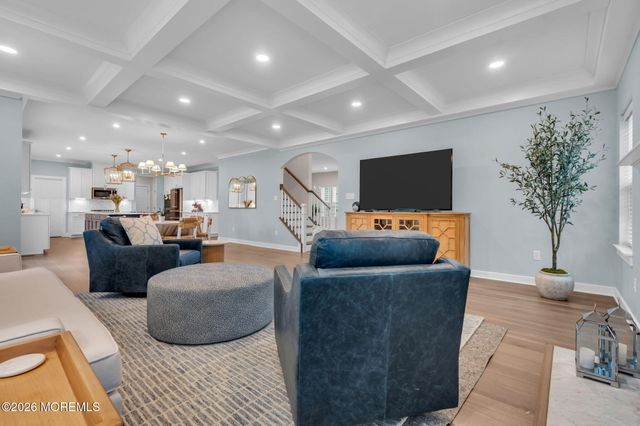 15 Charleston Street, Farmingdale, NJ 07727