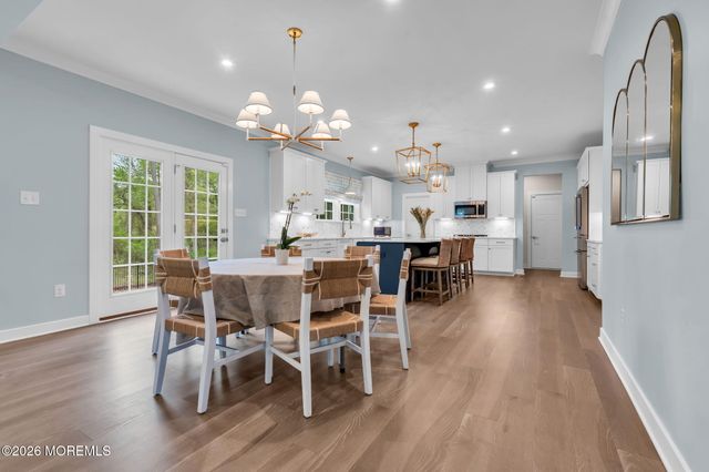 15 Charleston Street, Farmingdale, NJ 07727