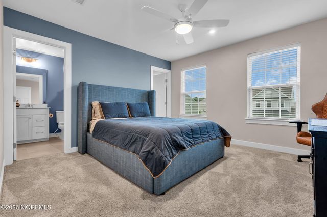 15 Charleston Street, Farmingdale, NJ 07727
