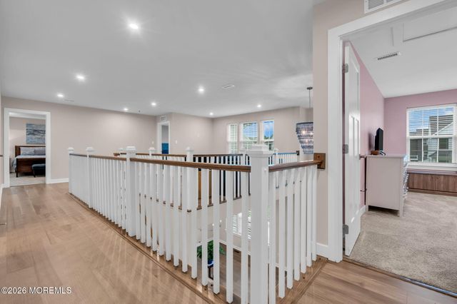 15 Charleston Street, Farmingdale, NJ 07727