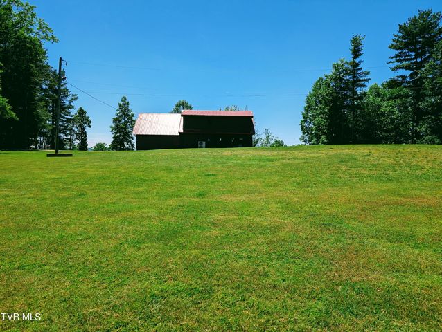 3524 Fairfax Road, Coeburn, VA 24230