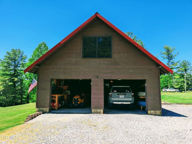 3524 Fairfax Road, Coeburn, VA 24230