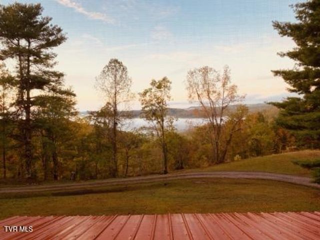 3524 Fairfax Road, Coeburn, VA 24230