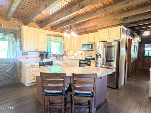 3524 Fairfax Road, Coeburn, VA 24230