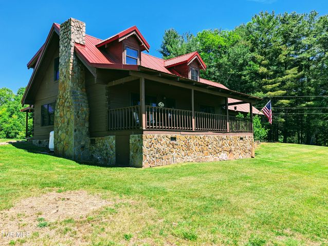 3524 Fairfax Road, Coeburn, VA 24230