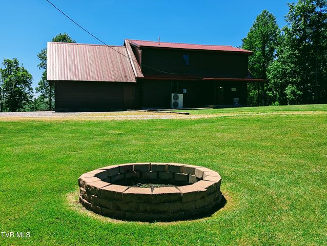 3524 Fairfax Road, Coeburn, VA 24230