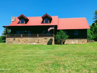 3524 Fairfax Road, Coeburn, VA 24230